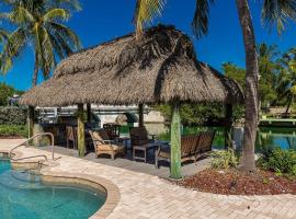 Waterfront Pools and Cabana by Duck Keys Marathon, cottage à Marathon