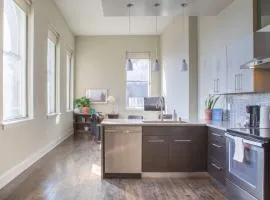 Downtown Luxury 1BR Loft