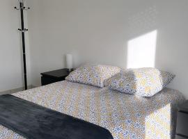 Chambres sur Cergy, homestay in Cergy