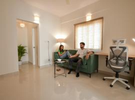 HomeSlice Whitefield - 1BHK/ 2BHK Apartment/ Studio Room, family hotel in Bangalore