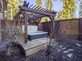 Suncadia One Bedroom Lodge Unit with Private Hot Tub