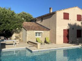 Les Coutilles, casa o chalet en Cabrières-dʼAvignon