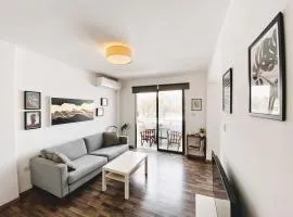 Modern studio in City Center, 5min from Beach