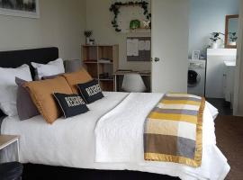 Clover Hill Studio Apartment, self catering accommodation in Milton