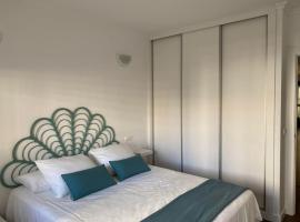 Acogedor apartamento en primera línea de playa, hotell i Canet de Berenguer