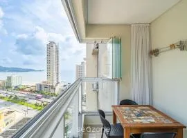 Apto c/ varanda e churrasq. 400m praia DBR0805