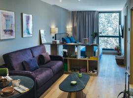 The Oliver Apartamentos Aravaca, Ferienwohnung mit Hotelservice in Madrid
