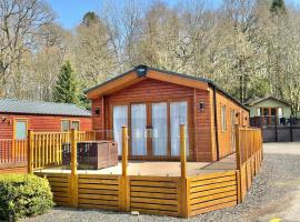 Windermere View Lodge - White Cross Bay, cabin in Windermere