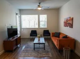 Luxury furnished & Designed 2 Bedroom Part Hotel in Woodland Hills