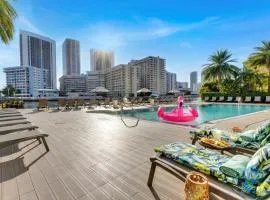 Spectacular Apartment Beachwalk Bliss Pool Gym