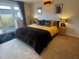 Bumblebee Barn, Luxury contemporary holiday home, hotel en Perranporth