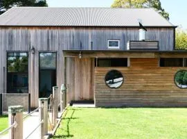 The Salvage Barn