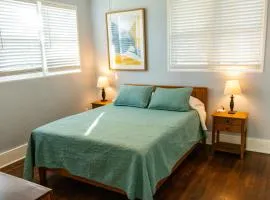 Cozy One Bedroom Unit In the Heart of Jax Beach!