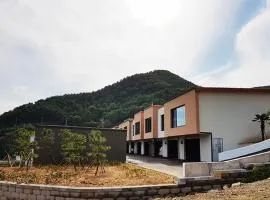 Gyeongnam goseong Hotel With7