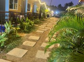 Sydney X Huts, hotel v mestu Arambol