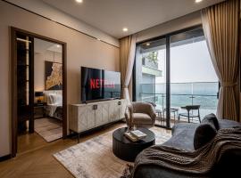 Lumiere Riverside - Raymond Holm - Luxurious 5-star apartment