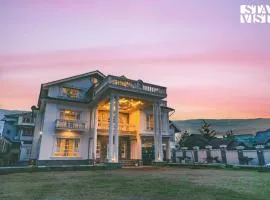 StayVista at Midsummer Moon - Mountain View with Courtyard