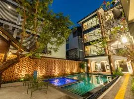 Shamrock Chiangmai Hotel-Adult Only