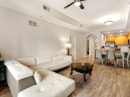 Spacious 3/2 Condo only 6 miles from Disney.，基西米的飯店