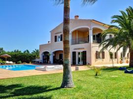 Villa Gatona, hotel in Cala Ferrera