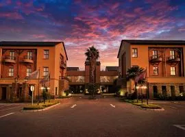 Tayfin Royale Hotel & Conference Centre