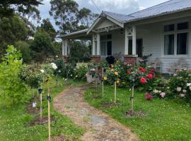 River Front Estate, country house in Huonville