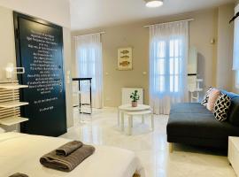 Luxury Studio in Historical Center, Syntagma-Plaka