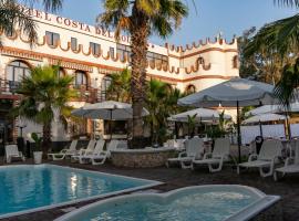 Mg Palace Hotel Costa del Sole, hotel con estacionamiento en Vaccarizzo - Delfino
