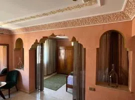 5min to Beach, WiFi, terrace, stylish fully equipped appartement parking for free