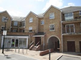 Peaceful Retreat in Basildon - Relocators & Contractors Welcome, Ferienwohnung in Great Burstead