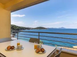 VELO JEDRO Apartmani PUNTA