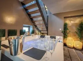 50 Nuances d'Amour - Jacuzzi / Massage / Cinéma