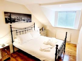 Apartment 4 - striking, 2 bedroom luxury apartment - close to town, mainline rail & theatre – hotel w mieście Darlington