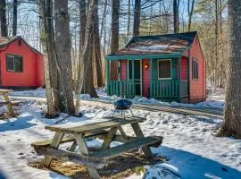 Cozy Laconia Studio Cabin Near Lake Winnipesaukee!