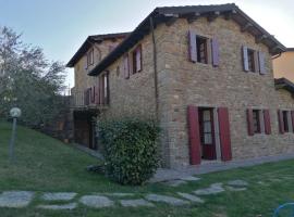 La Vecchia Fornace Apartments with shared pool, Hotel mit Pools in Cutigliano