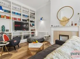 Parea Living - South Kensington, Elegant 1-Bedroom Flat, WFH Desk