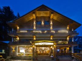 The Whispering Inn Resort and Bar (An Exotic Vintage Beauty ), hotel en Old Manali, Manali