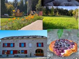 L'Hôtel Enfoncé, chambres d'hôtes, hotel com estacionamento em Le Val-dʼAjol