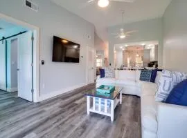 Luxury 2 bed and 2bath Lakefront Condo Near IMG and Anna Maria Island