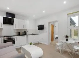 Central and Modern One Bedroom Flat 201