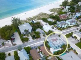 Two Houses from The Beach - Amazing Tropical Sunsets