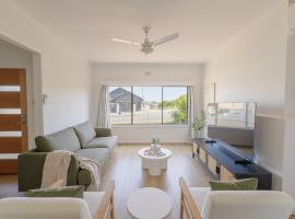 Hobart Best Price - Ideal Home for Retreat、Derwent Parkのアパートメント