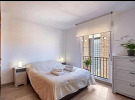 Casa con piscina comunitaria en Albayzin alto, viešbutis mieste Granada