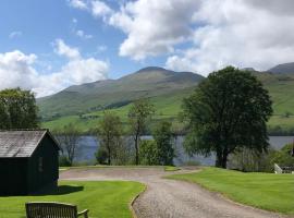 Bracken Lodges, Loch Tay, Linnie Lodge, Hotel am Strand in Aberfeldy