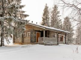 Holiday Home Lomakoto by Interhome, hotel in Salla