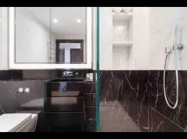 Exclusive Large Parliament Apartment