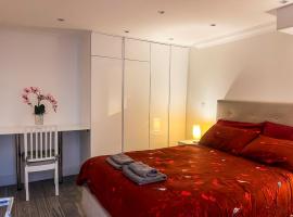 Ensuite Room with Jacuzzi, hotel with jacuzzis in London
