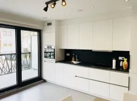 Luxury New Flat with Terrace & Parking-BEG1