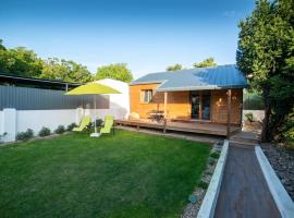 Chalet d'Aroeira, hotel v destinaci Corroios