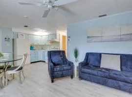 Englewood Apartment with Shared Pool 1 Mi to Beach